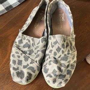 TOMS slip ons